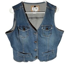 Denim vest by Live a Little Size PXL chest pockets and Slash pockets Button up